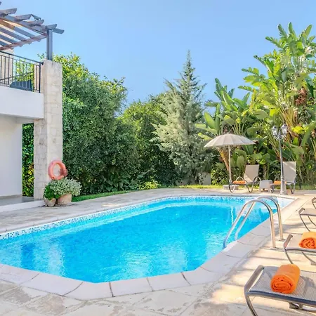 Vila Oliva By